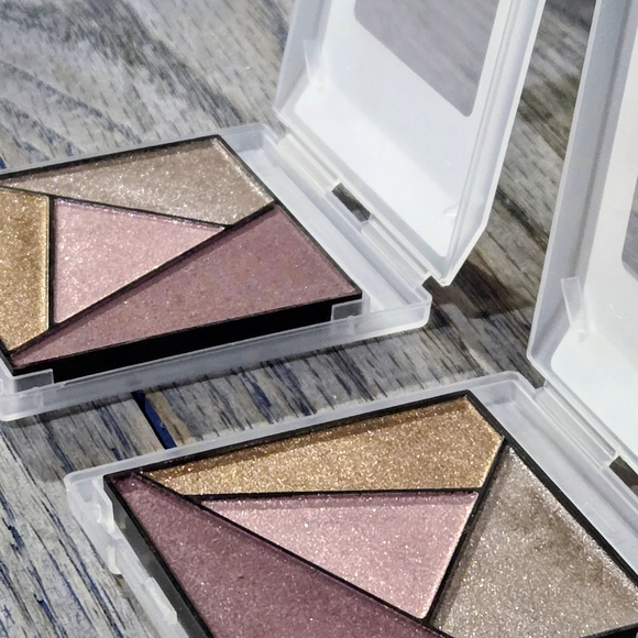 Mary Kay Glam Eyeshadow Palette with Pink and Gold Hues - Picture 1 of 7